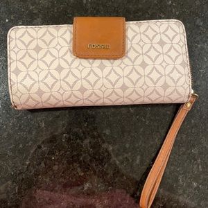 Women’s Fossil wallet